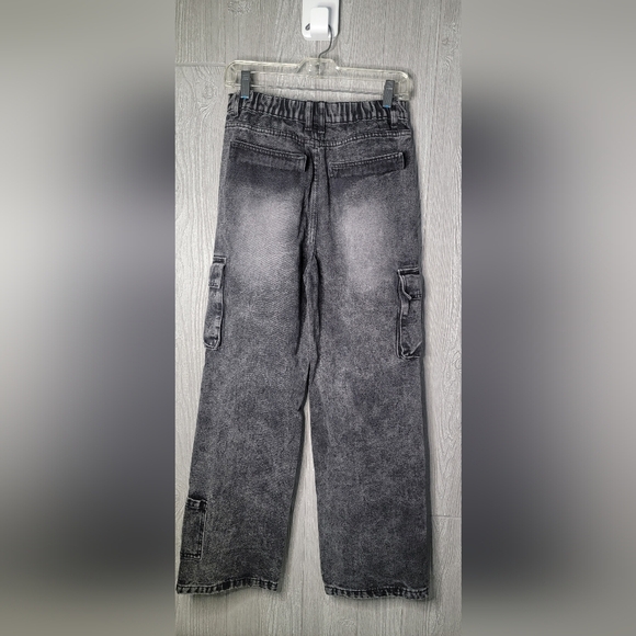Charlotte russe size small highwaisted baggy jeans with cargo pockets. - Picture 4 of 4